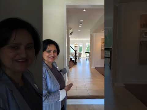 21 Louvre Circ., Brampton