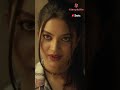 এমন একটা গার্লফ্রেন্ডই ত চাই একদম ঠোট 