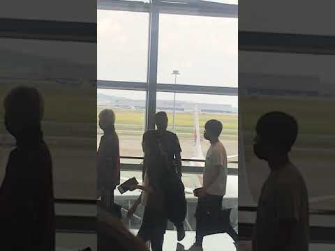 Wanna One at KL airport