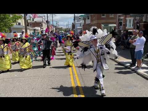 First Parade in Philadelphia Since the Pandemic Started I When You're Smiling I Uptown String Band