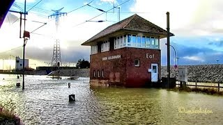 preview picture of video 'Sturmflut XAVER Emden Bahnhof Emden Aussenhafen Land unter Train station flooded  Nikolausflut storm'