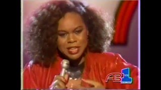 Deniece Williams - Let&#39;s Hear It For The Boy [1984] Remastered