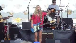 Whitney Duncan - Skinny Dippin&#39; (Live CMA Fest 2012)