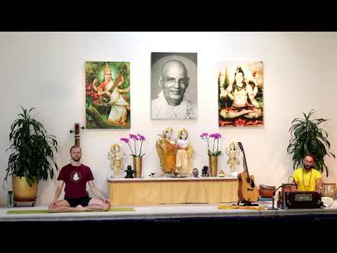 Mantrayogastunde mit Momo Nilakantha - Yoga Vidya Ashram Live - 16:15 Uhr 19.06.2021