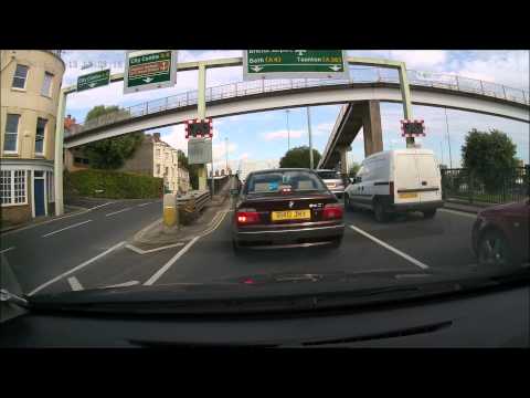 VE02SVA - Bus lane abuse in rush hour traffic