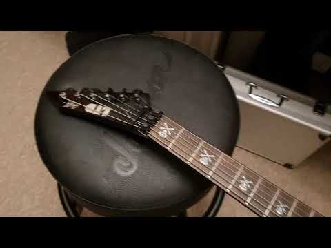 ESP LTD Kirk Hammett KH-602 Metallica Floyd Rose EMG 81 Signature Guitar Up Close Video Review