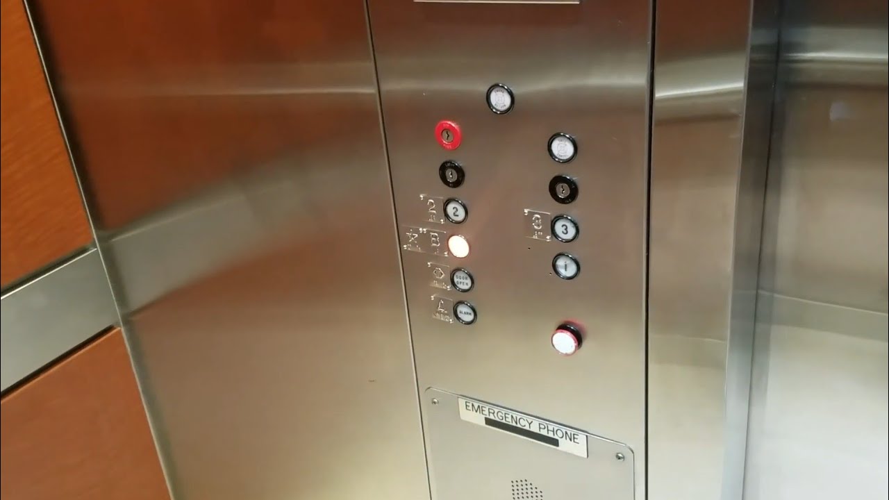 EPIC FAIL Dover Traditional Hydraulic elevators @ Miami Lakes Corporate Center, Miami Lakes FL