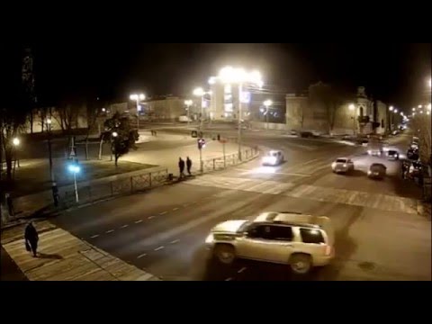 Блондинка на золотом Cadillac сбила пешехода в Астрахани