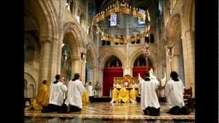 Buckfast Abbey - Corpus Christi Procession - Ego sum panis vivus by Palestrina - .wmv