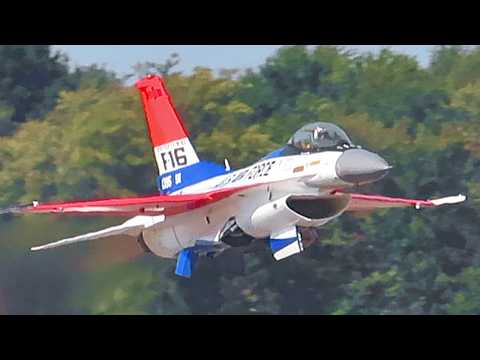 Aggressive 2024 USAF F-16 Viper Demo! - London International Airshow, Ontario, Canada - Day 3
