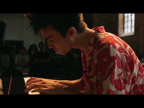 Jacob Collier – Something Heavy [Live from Riga, Latvia]