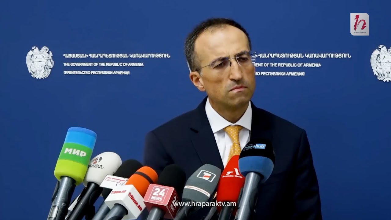 Թորոսյանը բարկացավ լրագրողների հարցերի տարափից. Ես որևէ մեկի սև ցուցակում չեմ եղել