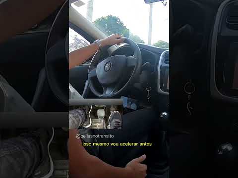 APRENDA ARRANCAR NA SUBIDA COM O FREIO DE MÃO #shorts  #bellasnotransito