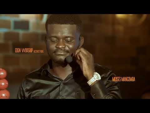 Moses Mangomba fait pleurer l'église dans un moment d'adoration profonde