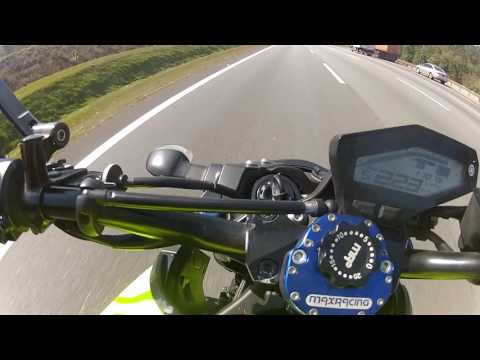 KLE621FULL YAMAHA MT-09 YELLOW X SUZUKI  B-KING ?