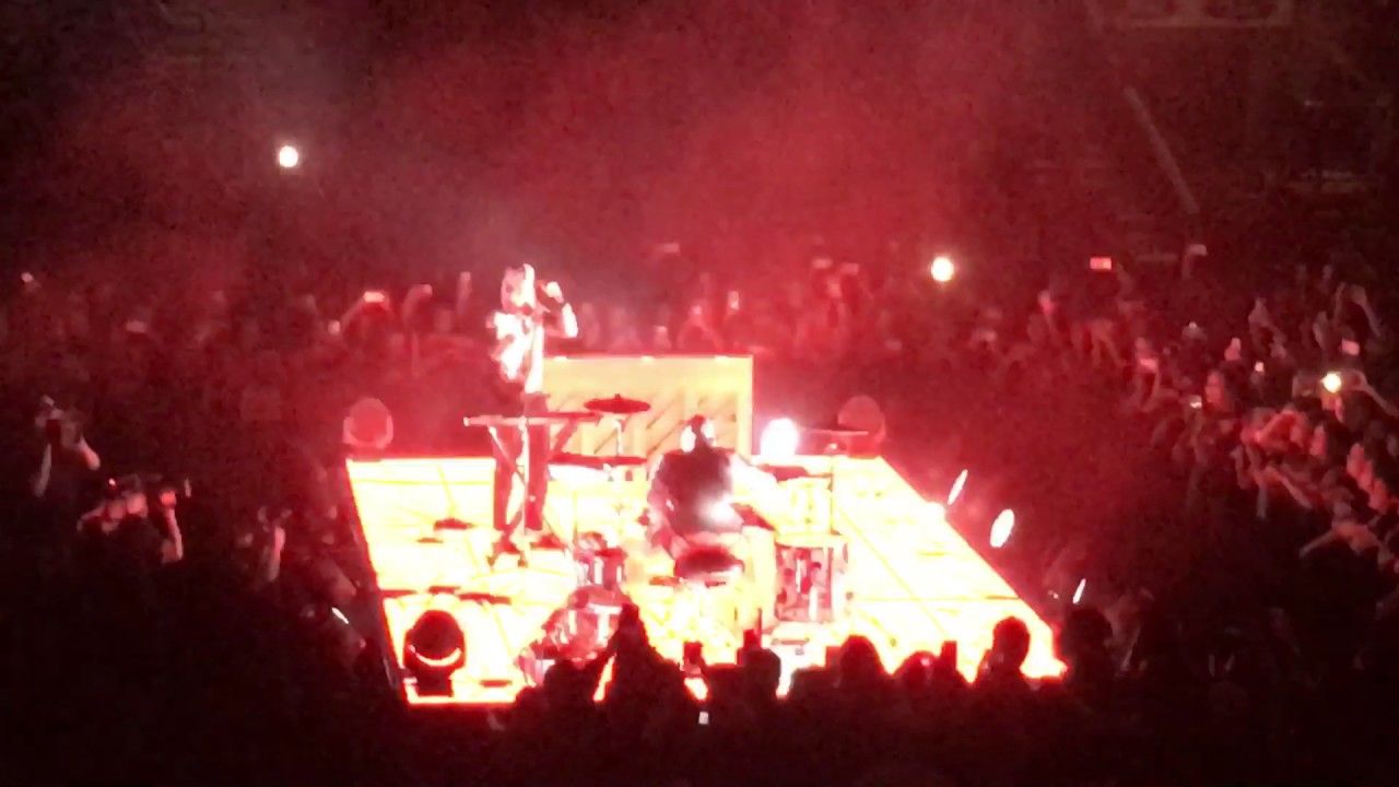 twenty one pilots - Ode To Sleep (Emotional Roadshow World Tour - Dallas 2017)