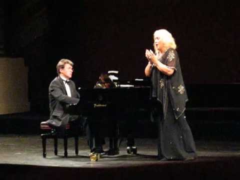 Voce di donna o d'angelo