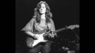 Bonnie Raitt - Something To Talk About