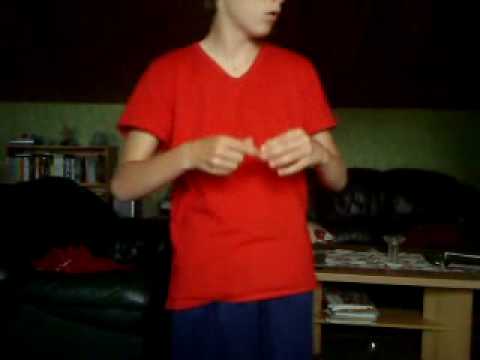 Charlie caper "trummpinnen"