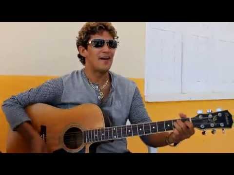 JÚLIO NASCIMENTO  EM JORDÃO ACRE - CANTANDO LEIDIANE. BLOG FALA JORDÃO