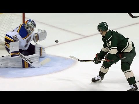 Coyle beats Allen with pretty backhand shot