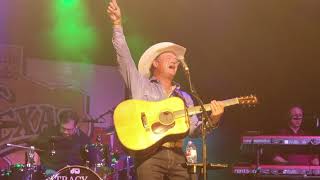 Tracy Byrd Watermelon Crawl and outro at Billy Bob&#39;s 7.21.18