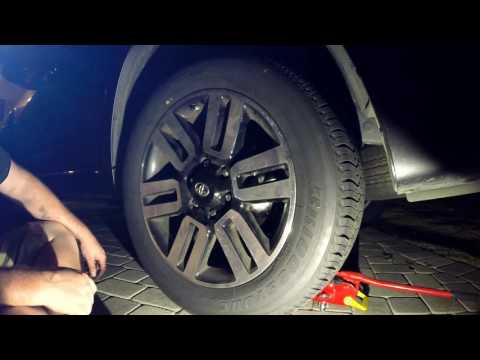 Toyota 4Runner 2010 2011 2012 2013 2014 2015 2016 2017 2018 5th Gen Install Rear Brake Pads Rotors
