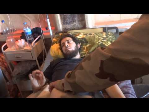 من زيارة رئيس هيئة أركان الجيش الحر العميد عبد الإله البشير للمشفى الميداني في ريف إدلب الجنوبي