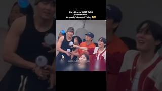 Download lagu BTS Vibing To SUPER TUNA Performance At Seokjin's Concert😭🤣JIN concert 1#RUNSEOKJIN_epTOUR#Jin_TOUR mp3 Download lagu BTS Vibing To SUPER TUNA Performance At Seokjin's Concert😭🤣JIN concert 1#RUNSEOKJIN_epTOUR#Jin_TOUR mp3