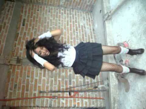 andrea imitando a gloria trevi