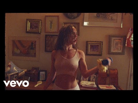 Zella Day - You Sexy Thing (Official Music Video)
