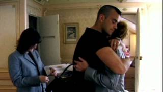 Robbie Williams - Strong
