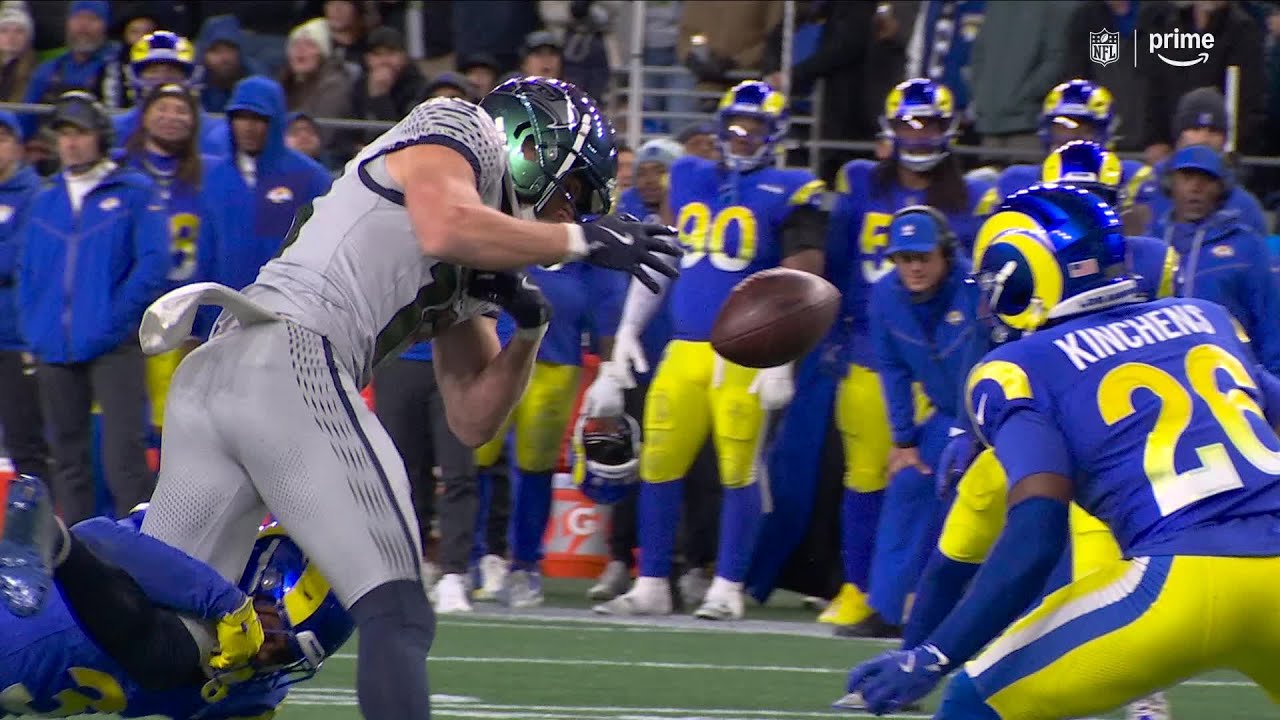 Rams force fumble in BIG moment just before halftime