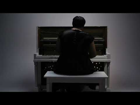 Dorian Wood : Pianos and Bricks