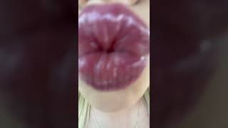 Download lagu Lips gloss kissing Asmr #asmr #kissing mp3