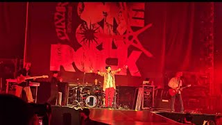 Download lagu ONE OK ROCK Luxury Disease - Bombs away - in Austin mp3 Download lagu ONE OK ROCK Luxury Disease - Bombs away - in Austin mp3