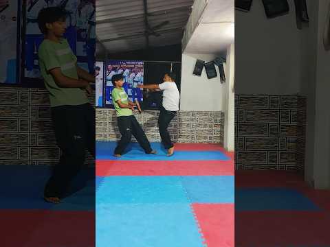 Self-Defense Collar Grab Escape | Elbow Counter & Push Kick 💥 #Shorts #martialarts #selfdefense #yt