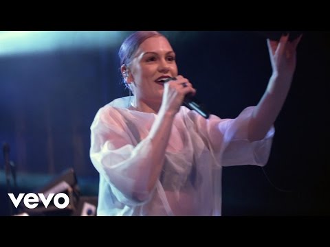 Jessie J - Do It Like A Dude (Live @ Volkswagen Garage Sound)