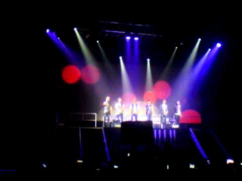 111205 UNITED CUBE CONCERT LONDON - B2ST Lightless + On Rainy Days [FANCAM]