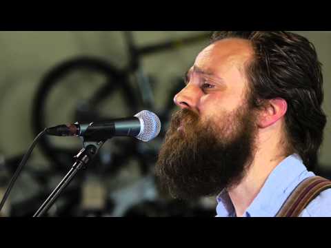 Iron & Wine - Upward Over The Mountain (Live on KEXP)