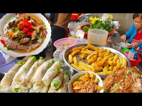 Breakfast @ Boeng Tompon Market - $1.25 For A Bowl Of KuyTeav Chhar