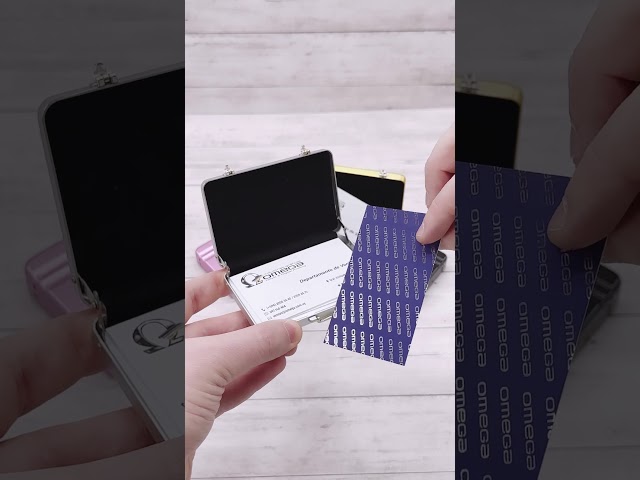 Vídeo relacionado con NCONCO Caja de almacenamiento de tarjetas comerciales, caja de almacenamiento de tarjetas para tarjetas intercambiables, capacidad para más de 1750 tarjetas, cierre magnético, funda para tarjetas