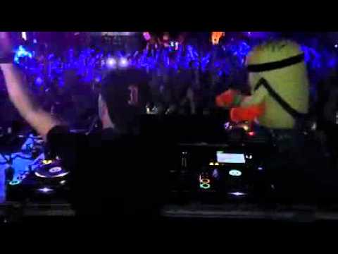 ABEL THE KID smashing BANG! in Madrid