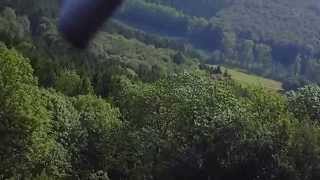 preview picture of video 'Morgendlicher Rundflug über Burg Staufeneck in Salach bei Göppingen www.wildflug.eu'