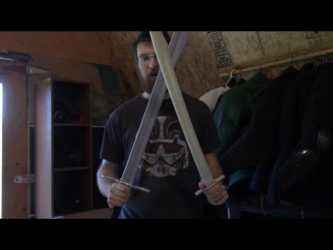 Synthetic Messer Comparison | Black fencer / Purpleheart