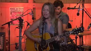 Crystal Bowersox - &quot;Rollin&#39; On&quot; - Live at Daryl&#39;s House Club - June 14, 2017