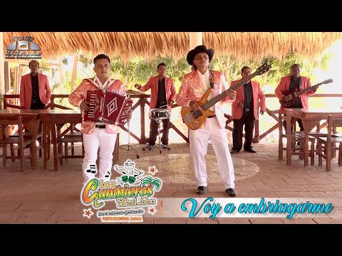 Los Cumbieros del Sur - Voy A Embriagarme (Official Video)