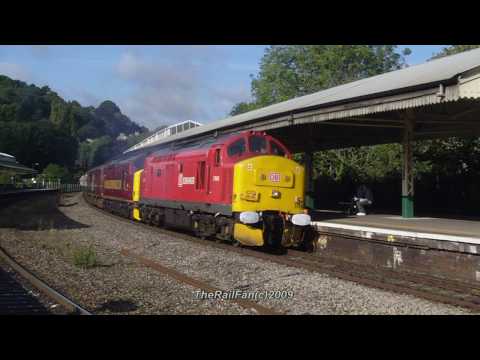 DOUBLEHEAD 37S 37670 AND  37401 ON THE WEYMOUTH SUMMER SERVICE 5TH SEPTEMBER 2009