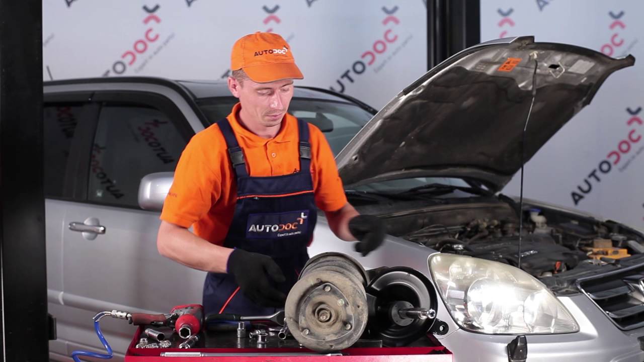 Πώς να αλλάξετε γόνατο ανάρτησης εμπρός σε Honda CR-V II - Οδηγίες αντικατάστασης