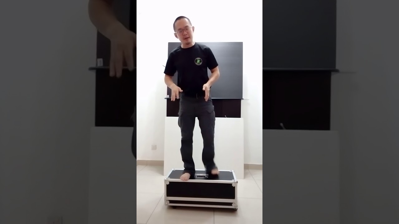 RC Tank Legion flight case for RC Tanks strength test!